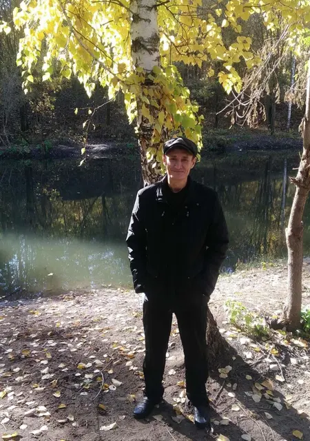 Валера из Тольятти, мне 48, познакомлюсь для общения