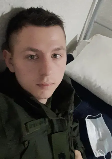 Максим з Харкова, мені 26 років, познайомлюсь для постійних стосунків