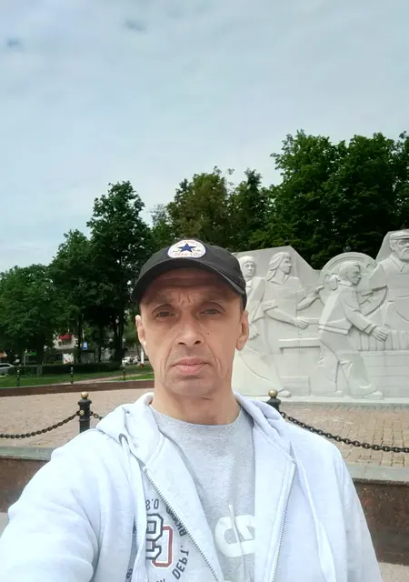 Александр из Москвы, ищу на сайте постоянные отношения