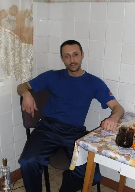 Я Антон, 49, из Теплоозерска, ищу знакомства без обязательств