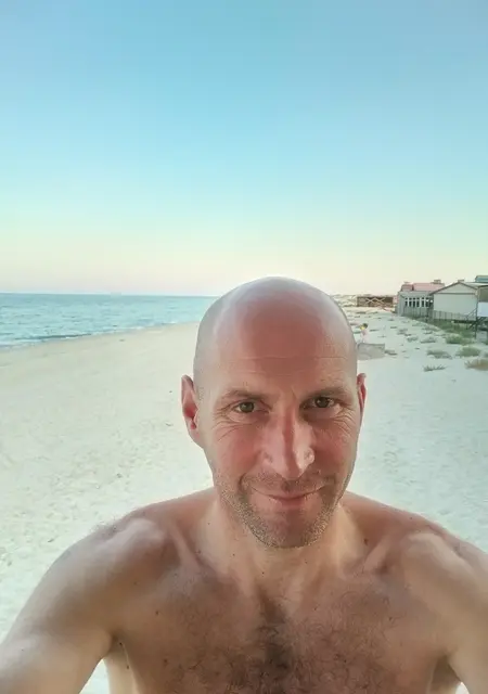 Артик из Темрюка, ищу на сайте знакомства на одну ночь