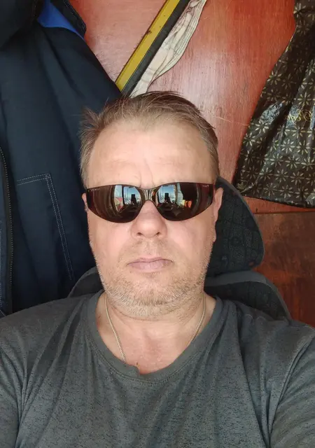 Сергей из Улан-Удэ, ищу на сайте знакомства на одну ночь