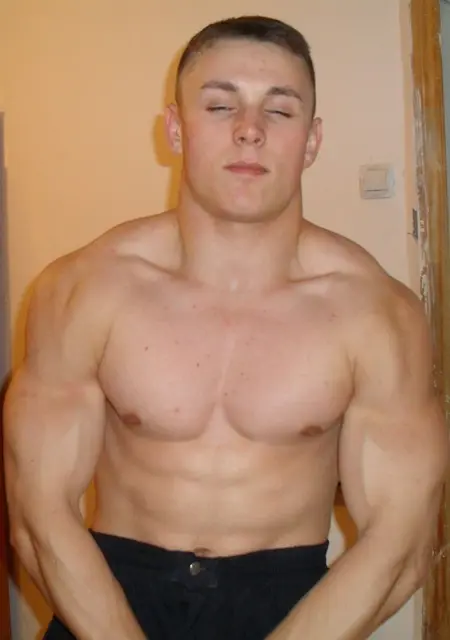 Дима из Орла, ищу на сайте знакомства на одну ночь