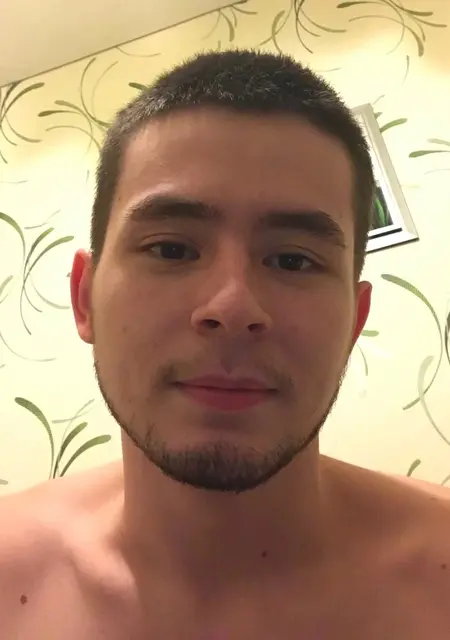 Я Эдик, 25, из Лесного, ищу знакомство для приятного времяпровождения