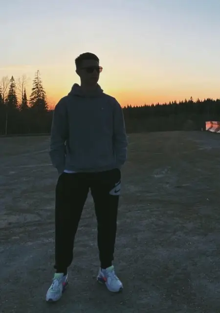 Я Сергей, 21, знакомлюсь для приятного времяпровождения в Екатеринбурге