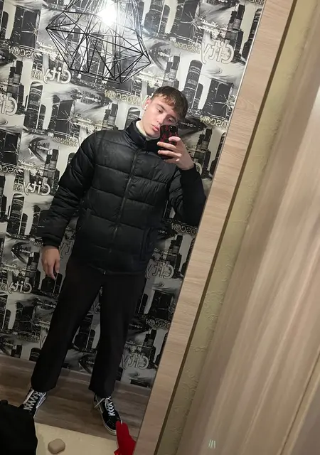 Павел из Саранска, мне 21, познакомлюсь без обязательств