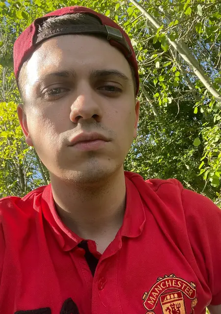 Вадим из Волжска, мне 26, познакомлюсь для приятного времяпровождения