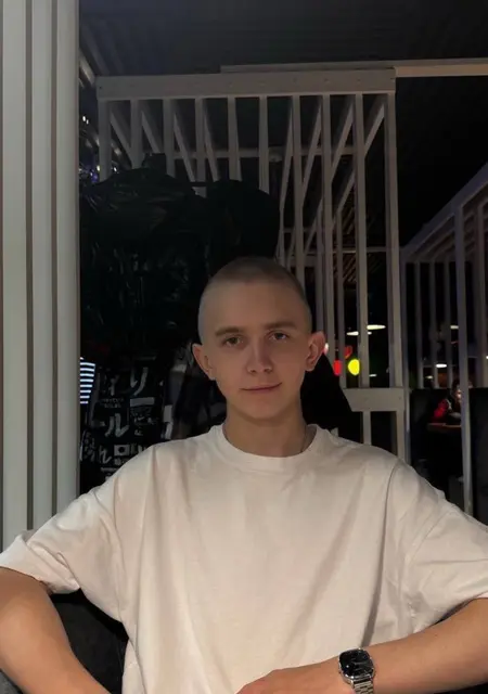 Юрий из Красноярска, мне 19, познакомлюсь для общения