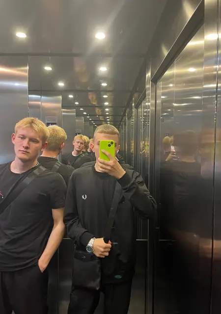 Я Данил, 19, из Ижевска, ищу знакомство для постоянных отношений