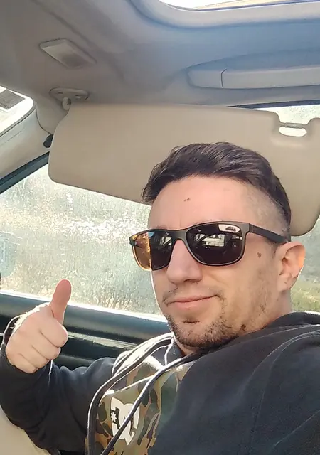 Soy Victor, 36 años, conociéndome para relación abierta en Manresa
