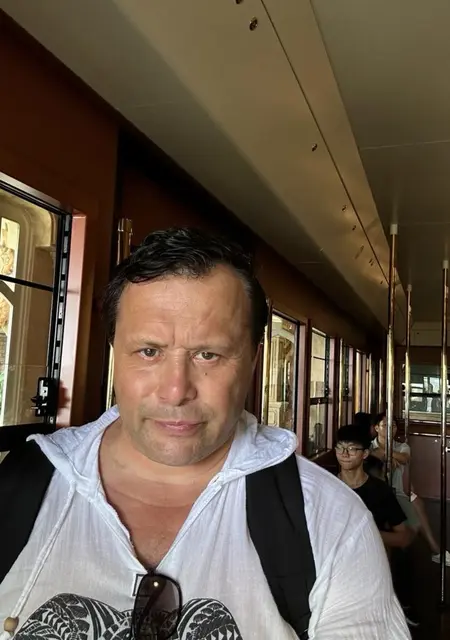 Я Igor, 46, из Сургута, ищу знакомства без обязательств