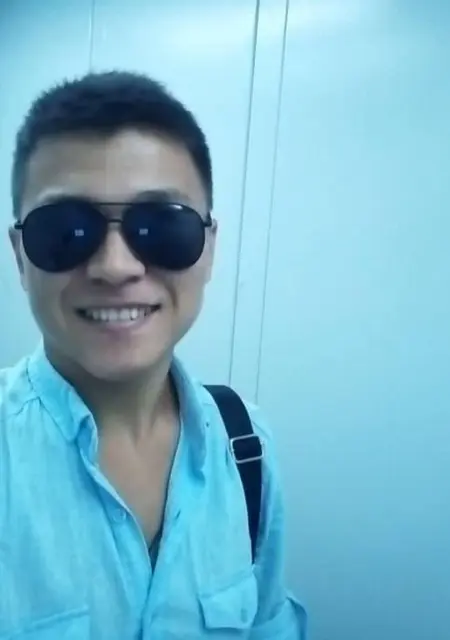 Роберт из Астрахани, мне 27, познакомлюсь без обязательств