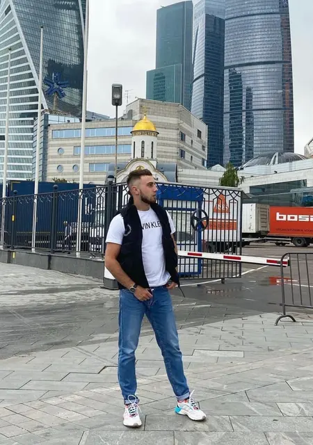 Leo из Кемерово, мне 31, познакомлюсь на одну ночь