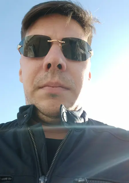 Дмитрий из Мурино, мне 38, познакомлюсь на одну ночь