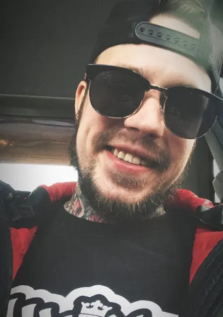 Артем из Берлина, ищу на сайте знакомства на одну ночь