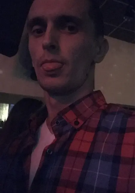 Александр из Санкт-Петербурга, мне 36, познакомлюсь без обязательств