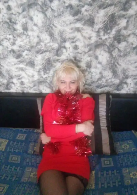 Я Анна, 39, из Энгельса, ищу знакомства без обязательств