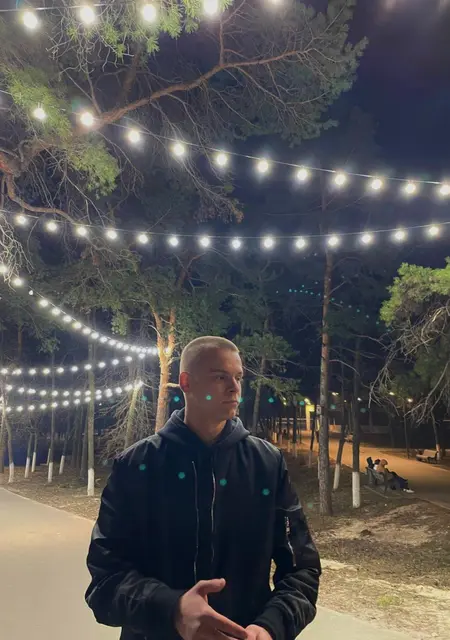 Максим из Дзержинска, ищу на сайте знакомства без обязательств