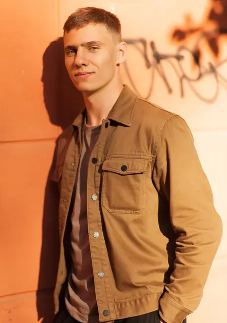 Я Макс, 28, из Усолья-Сибирского, ищу знакомства без обязательств