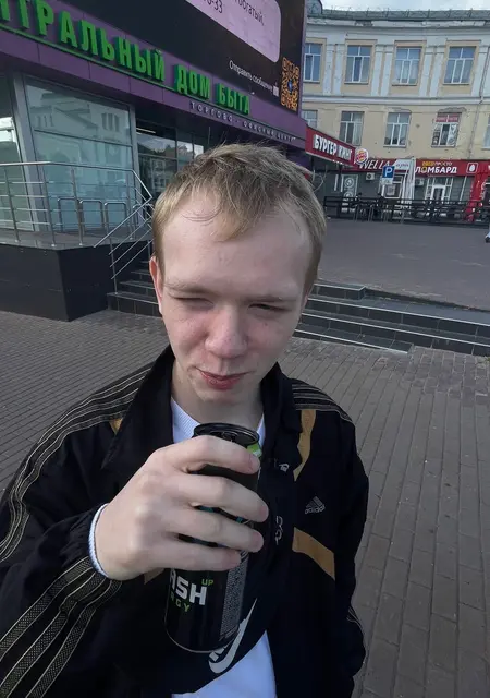 Я Эльданиз, 21, из Ульяновска, ищу знакомство для постоянных отношений