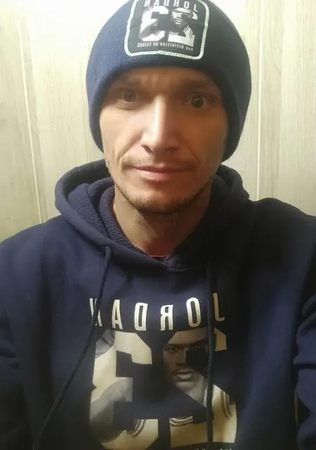 Я Илья, 42, из Тулы, ищу знакомства на одну ночь