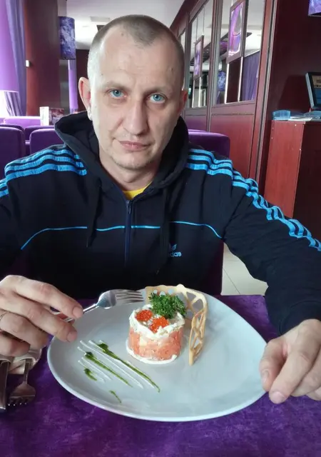 Я Роман, 42, знакомлюсь на одну ночь в Ноябрьске
