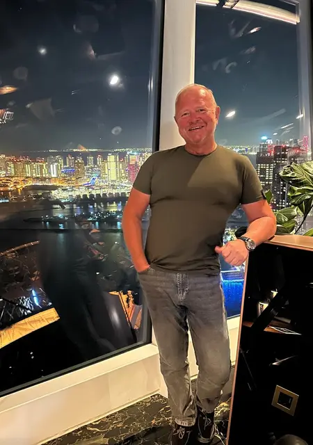 Я Сергей, 58, знакомлюсь на одну ночь в Москве