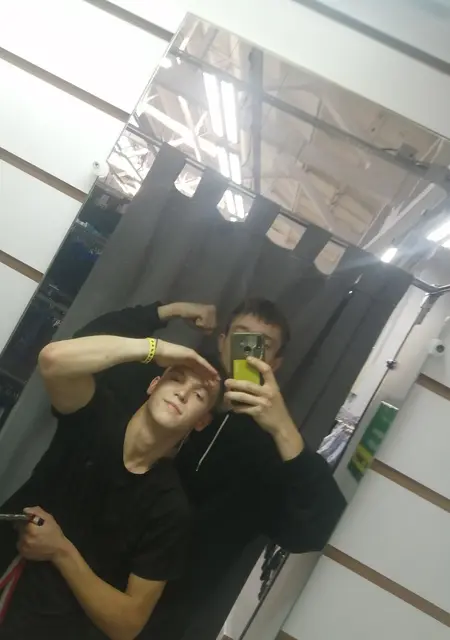 Я Александр, 21, знакомлюсь на одну ночь в Киселевске