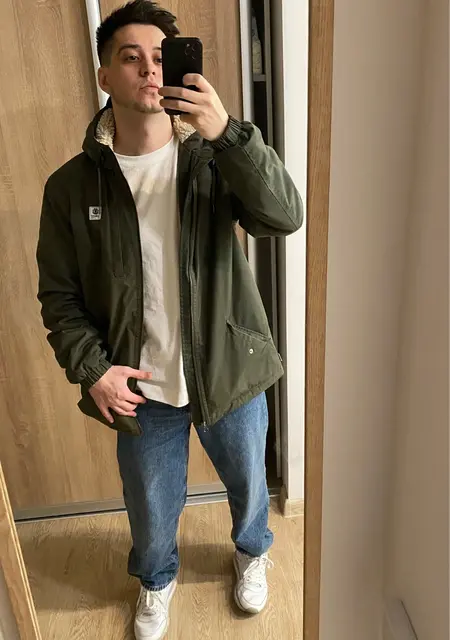 Я Валентин, 30, знакомлюсь для дружбы в Нижневартовске