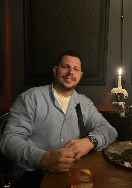 Я Данила, 25, знакомлюсь для совместных путешествий в Санкт-Петербурге