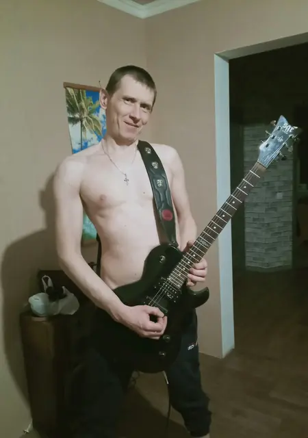 Дмитрий из Магнитогорска, мне 43, познакомлюсь для приятного времяпровождения