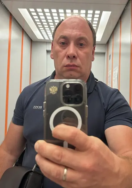 Иван из Иванова, ищу на сайте знакомства без обязательств