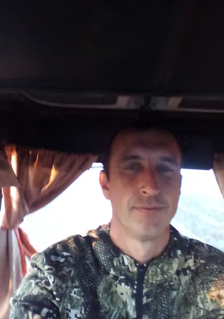 Андрей из Зернограда, ищу на сайте знакомства без обязательств