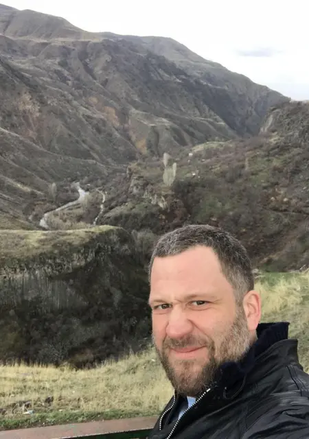 Роман из Тулы, ищу на сайте знакомства на одну ночь