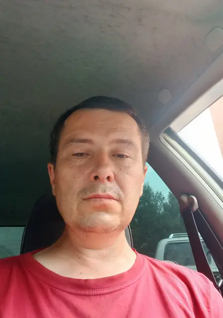 Я Андрей, 49, из Красноярска, ищу знакомства без обязательств