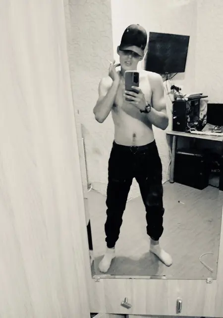 Антон из Аргаяша, ищу на сайте постоянные отношения